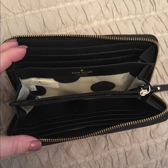 Kate Spade Plaid Tote in Black and Cream with Wallet - Picture 3 of 6